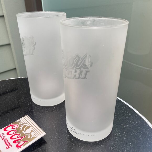Coors Light Frosted Glass Lot of 2 and Vtg Coors is Coming Button - Picture 4 of 5
